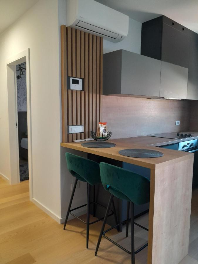 Piano Penthouse Apartment Zara Esterno foto