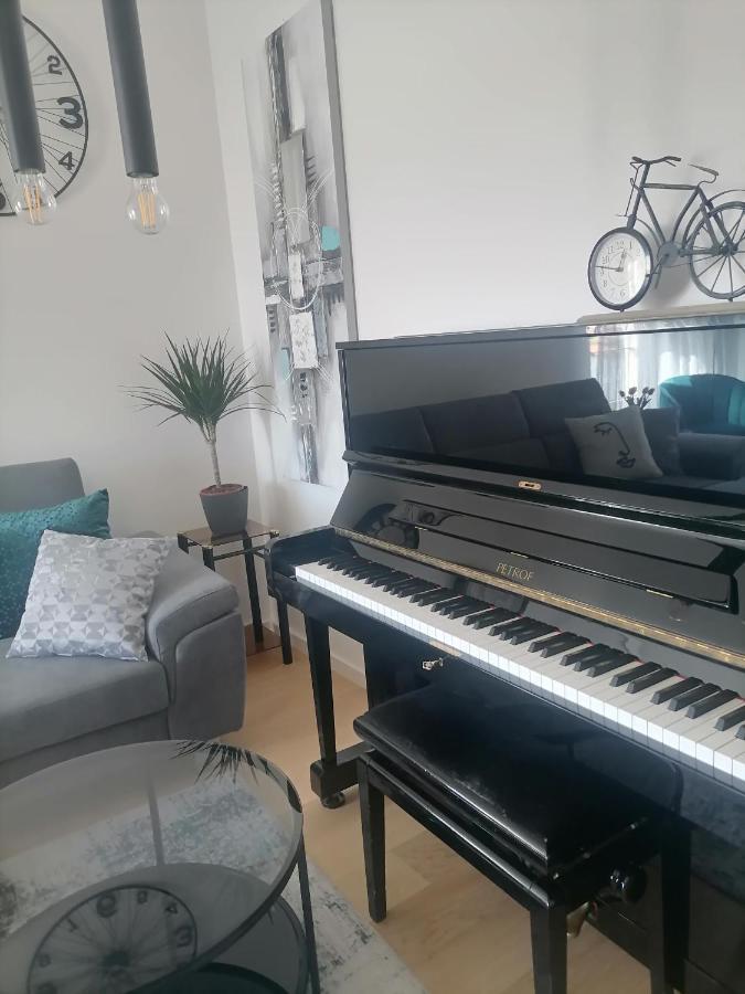 Piano Penthouse Apartment Zara Esterno foto
