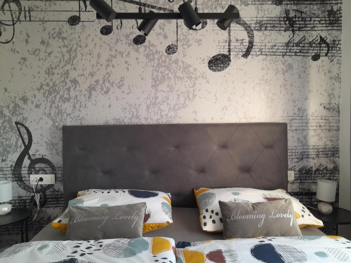 Piano Penthouse Apartment Zara Esterno foto