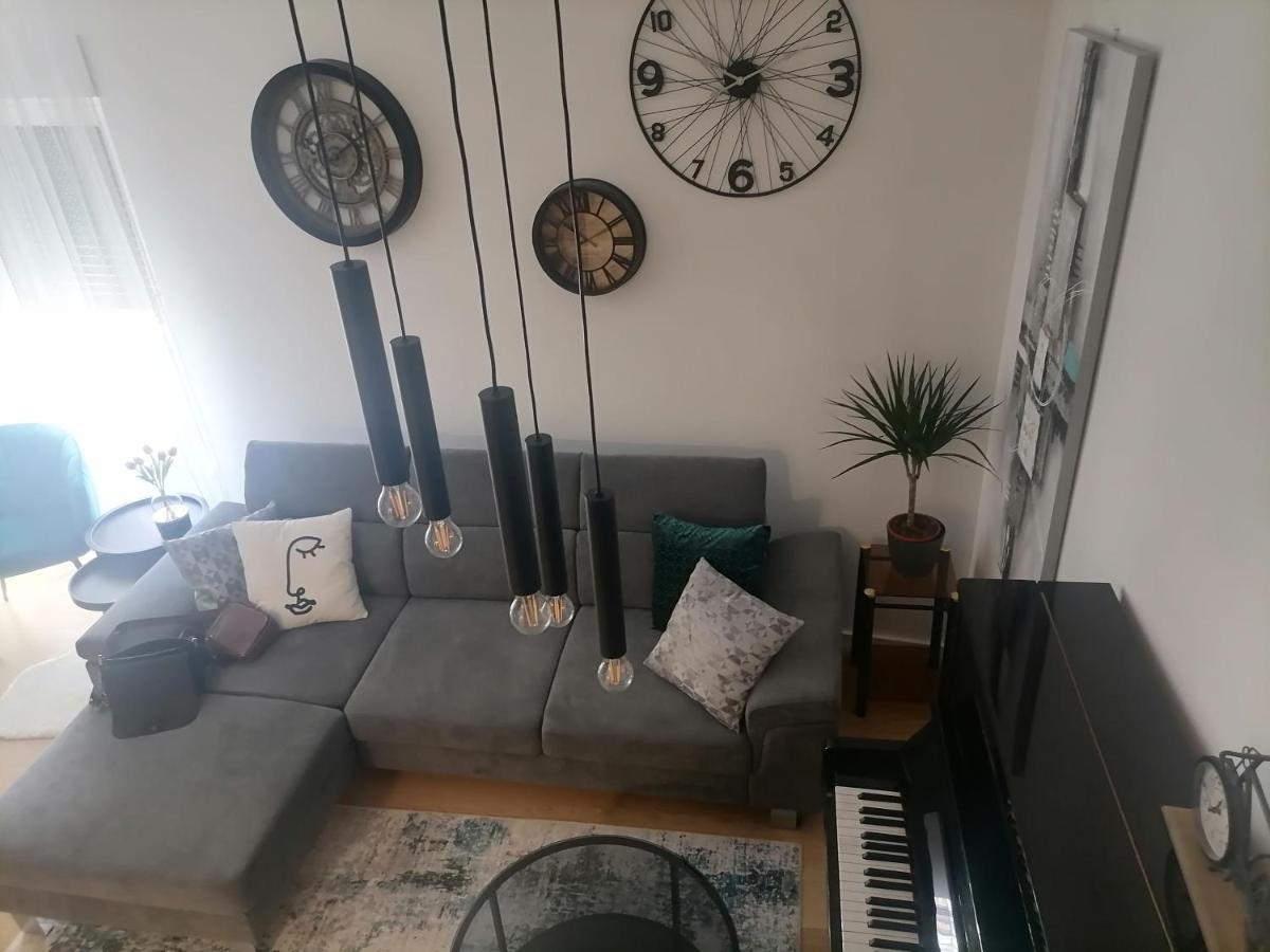 Piano Penthouse Apartment Zara Esterno foto