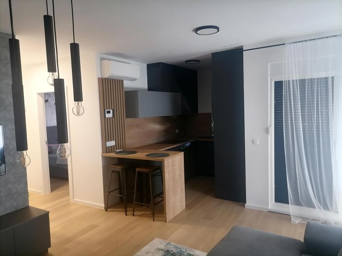 Piano Penthouse Apartment Zara Esterno foto