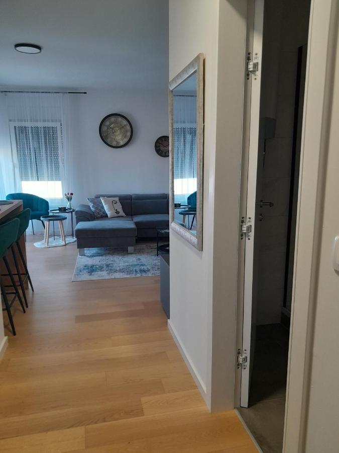Piano Penthouse Apartment Zara Esterno foto