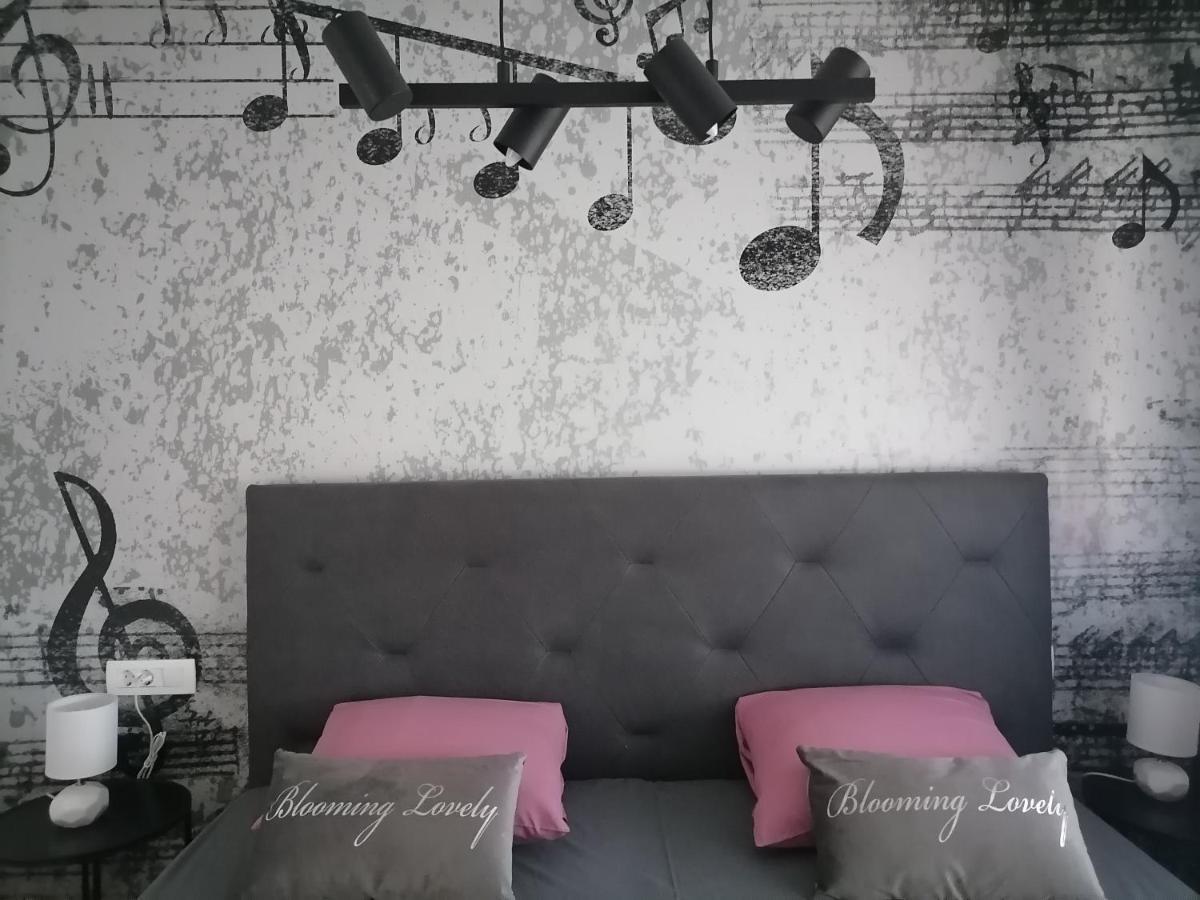 Piano Penthouse Apartment Zara Esterno foto